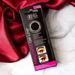 Ardell Gel Eyeliner Magnétique Noir 3gr Et Son Pinceau Biseauté -Éclat De Beauté 256570 ardell gel eyeliner magnetique noir 3gr et sonpinceau biseaute pot avec pinceau magnetique pour faux cils et maquillage les faux cils magnetiques s appliquent r autre3 1000x1000 1