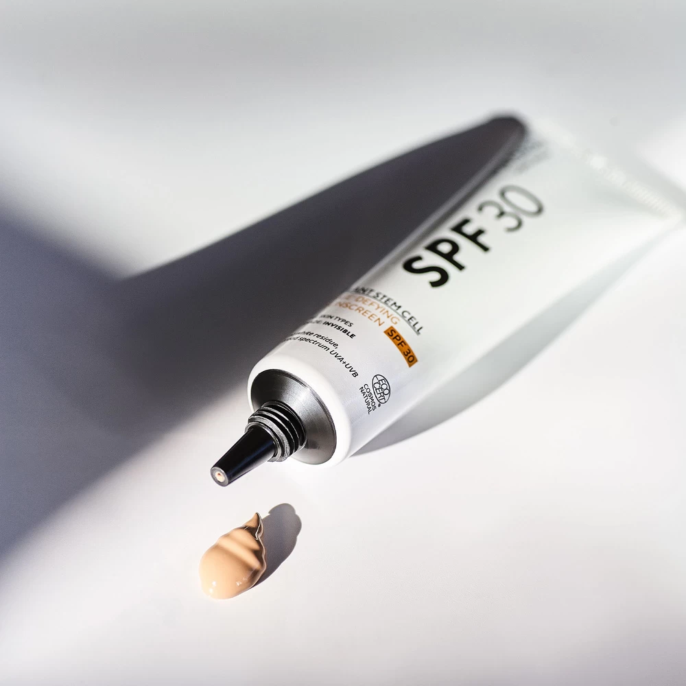 Madara Plant Stem Cell Age-Defying Face Sunscreen Spf 30 4 Madara Plant Stem Cell Age-Defying Face Sunscreen Spf 30 – Image 4