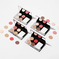 Monts & Merveilles - Crème - Peaux Moyennes à Foncées -Éclat De Beauté 261614 chado monts merveilles creme peaux moyennes a foncees palette de maquillage multifonctions rechargeable monts merveilles creme peaux moyen autre3 1000x1000 1