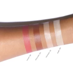 Monts & Merveilles - Crème - Peaux Moyennes à Foncées -Éclat De Beauté 261614 chado monts merveilles creme peaux moyennes a foncees palette de maquillage multifonctions rechargeable monts merveilles creme peaux moyen autre5 1000x1000 1