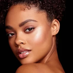 Kylighter Illuminating Powder 14 Kylighter Illuminating Powder -Éclat De Beauté 269294 kylie by kylie jenner kylighter illuminating powder poudre illuminatrice 020 ice me out 8g autre5 1000x1000 1