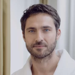 Soin Lavant Antipelliculaire Apaisant àl'extrait De Sauge -Éclat De Beauté 270752 hair rituel by sisley soin lavant antipelliculaire apaisant al extrait de sauge soin lavant 200ml tube autre4 1000x1000 1