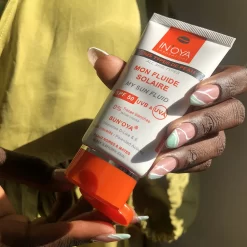 Mon Fluide Solaire SPF 50 -Éclat De Beauté 282713 in oya mon fluide solaire spf 50 protection solaire visage 50ml tube autre4 1000x1000 1