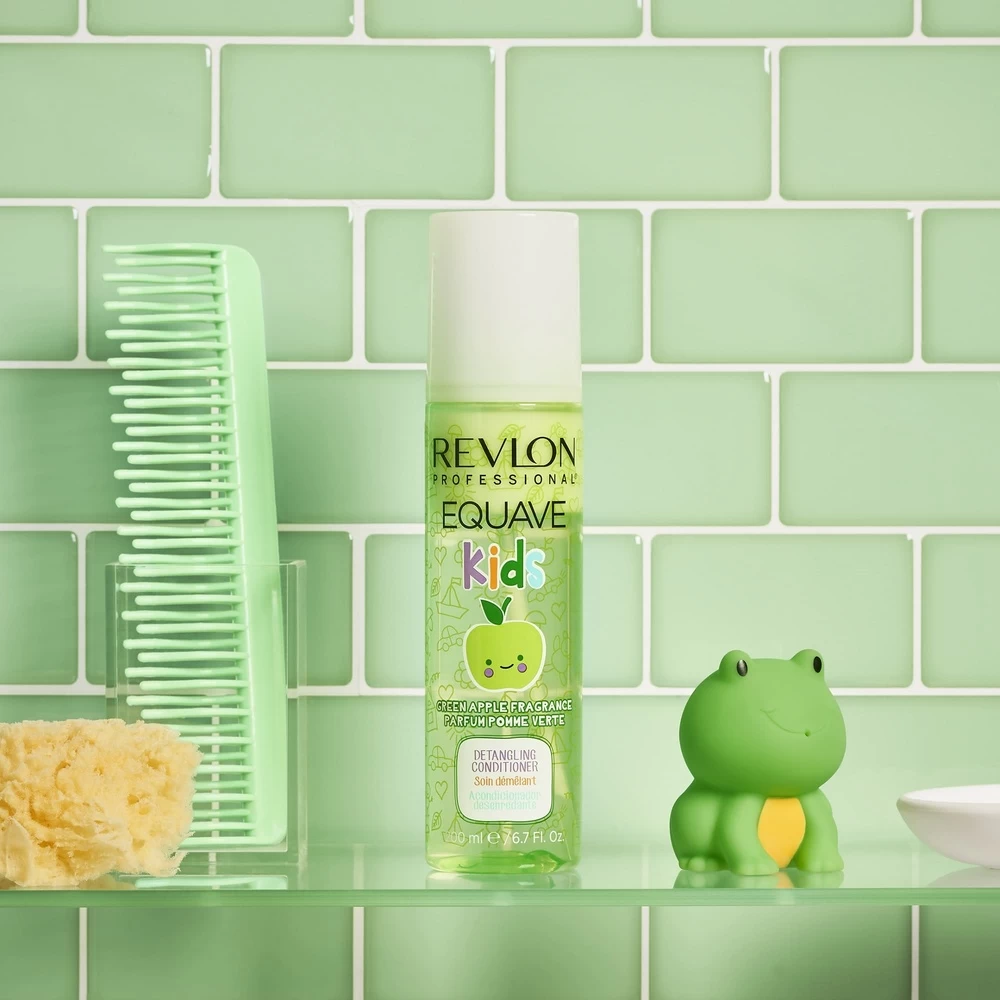 Revlon Professional EQUAVE™ Kids Apple Soin Cheveux Démêlant Instantané 2 Revlon Professional EQUAVE™ Kids Apple Soin Cheveux Démêlant Instantané – Image 2