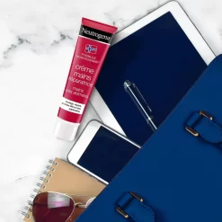 Neutrogena® Fromule Norvégienne® Crème Mains Réparatrice 15ml -Éclat De Beauté 290301 neutrogena neutrogena fromule norvegienne creme mains reparatrice 15ml creme 15ml tube autre6 1000x1000 1